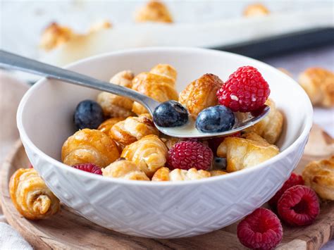 Croissant cereal. Things To Know About Croissant cereal. 